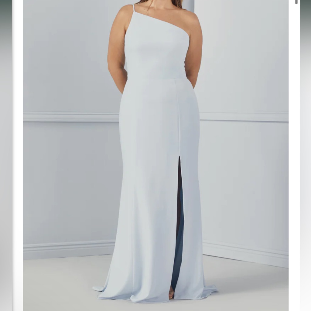 Amsale Gown Sloan Gb067p, Crepe, Stone Size: 2
